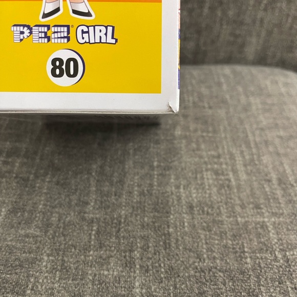Pez Girl Funko Pop - Picture 7 of 7